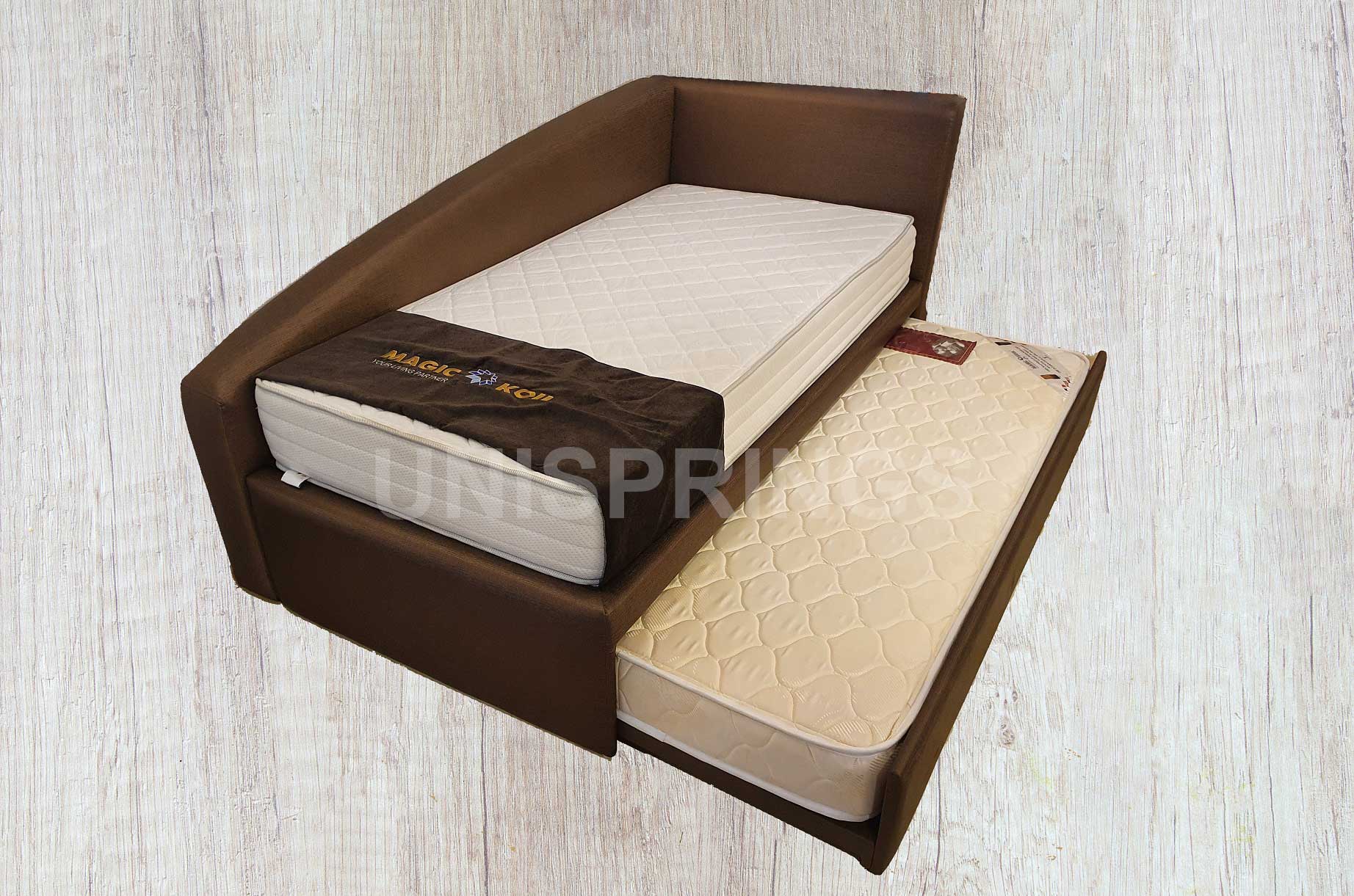 toddler bed with pull out mattress